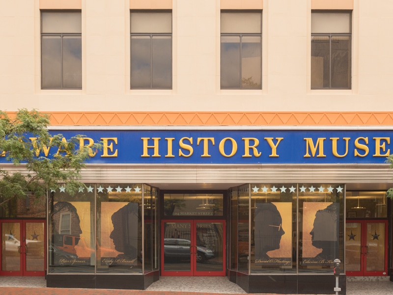 Free History Museum Admission & Art Loop!