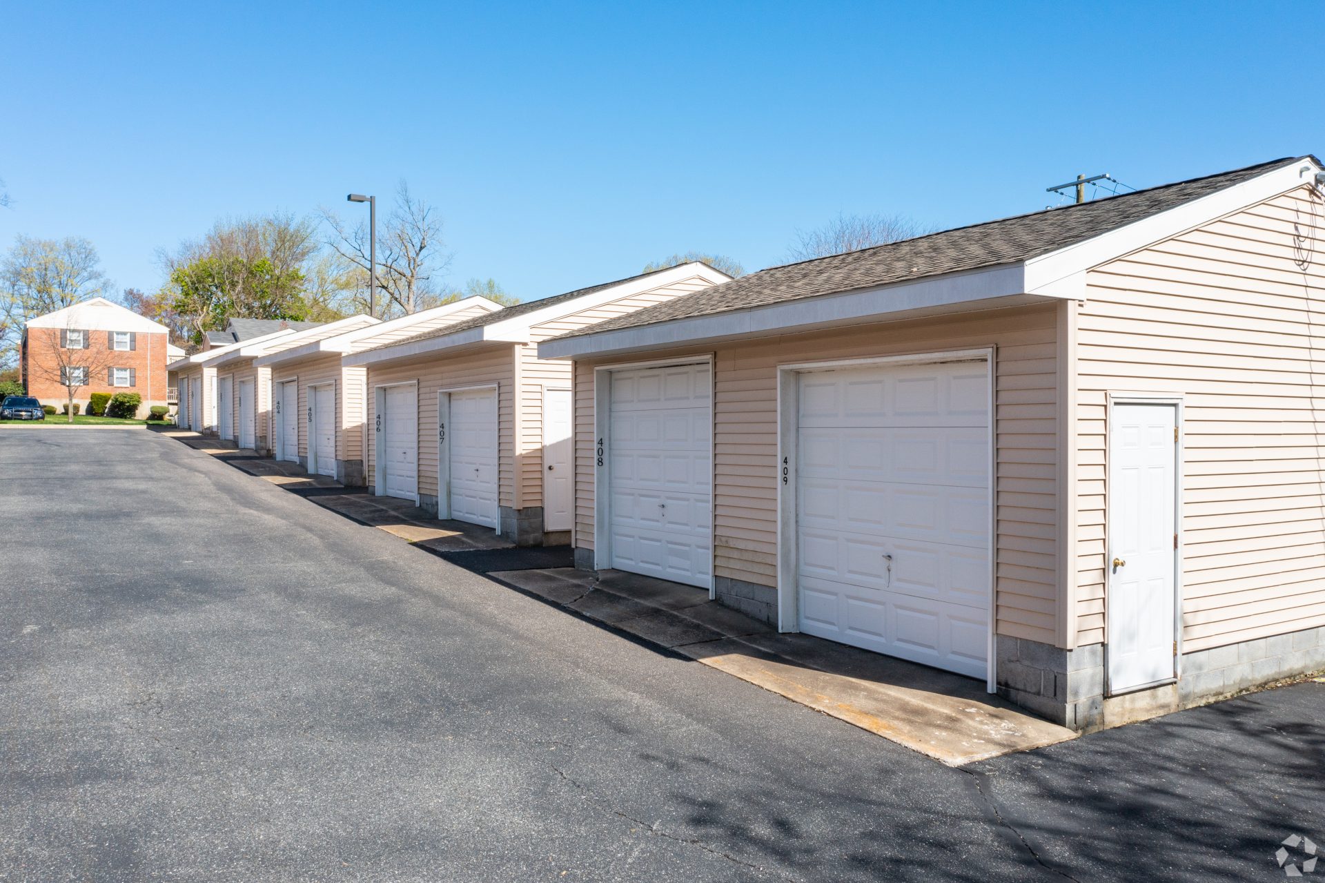 Towers at Greenville apartments garage