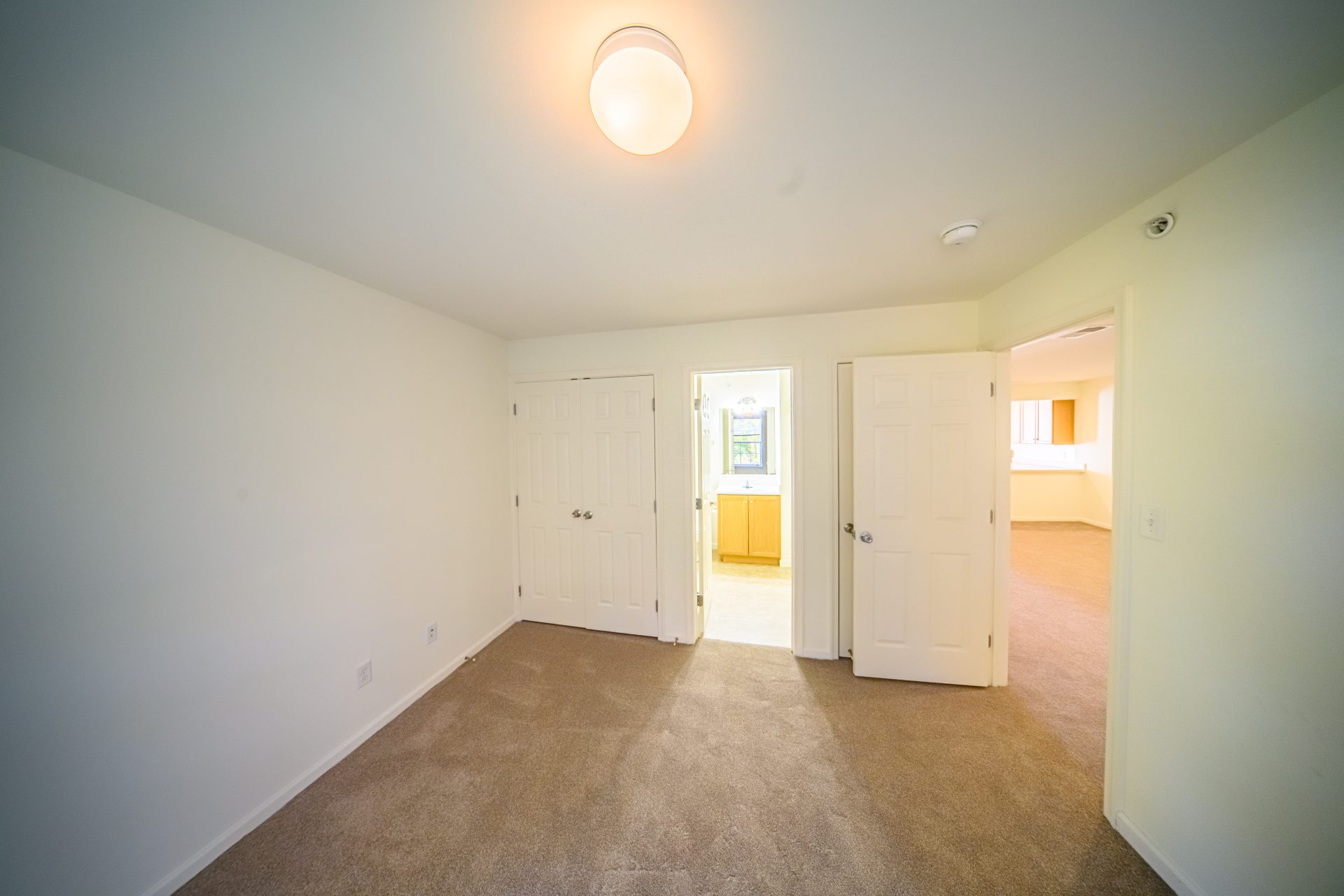 apartments in Elkton, MD living room