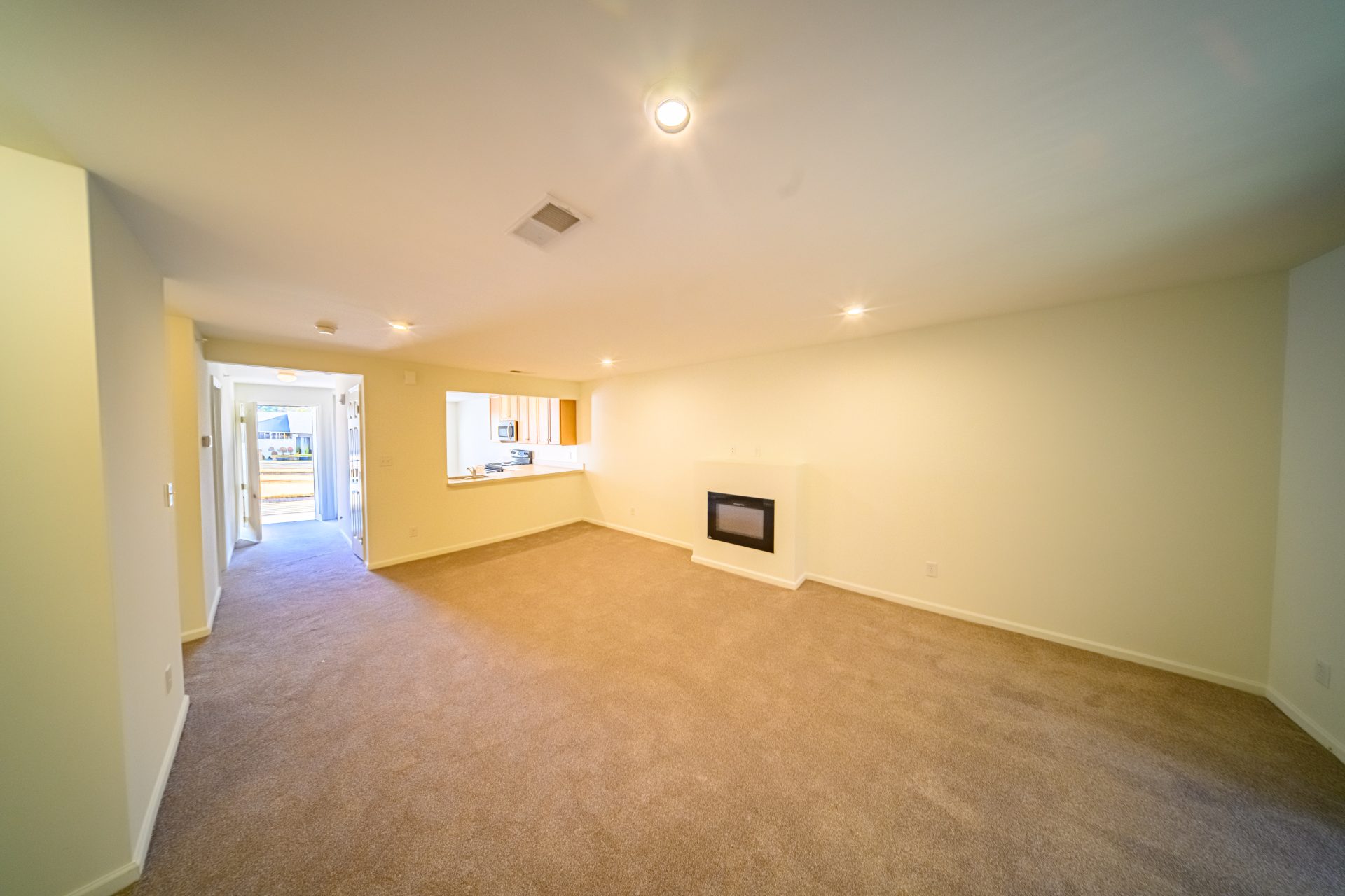 West Creek Village apartments in Elkton, MD living room