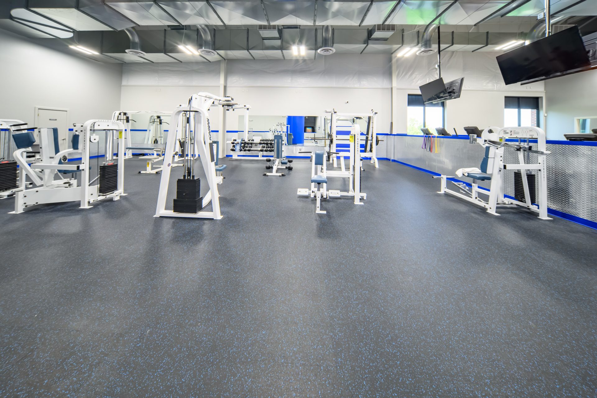 Rockwood Apartments in Newark Delaware fitness center