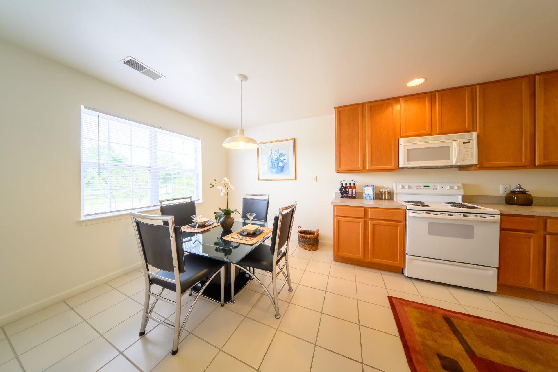 Rockwood Apartments in Newark Delaware kitchen