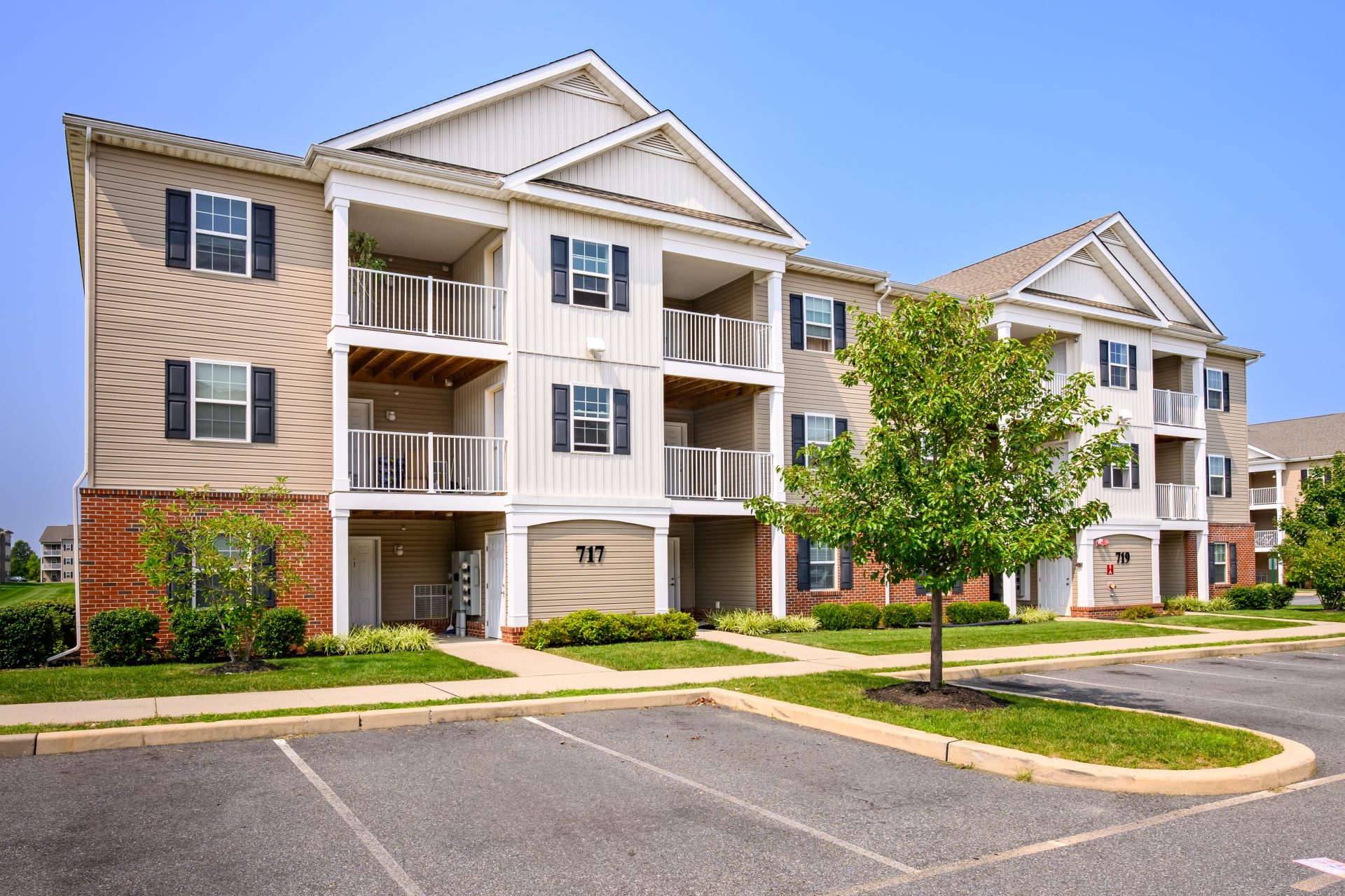 Rockwood Apartments in Newark Delaware exterior