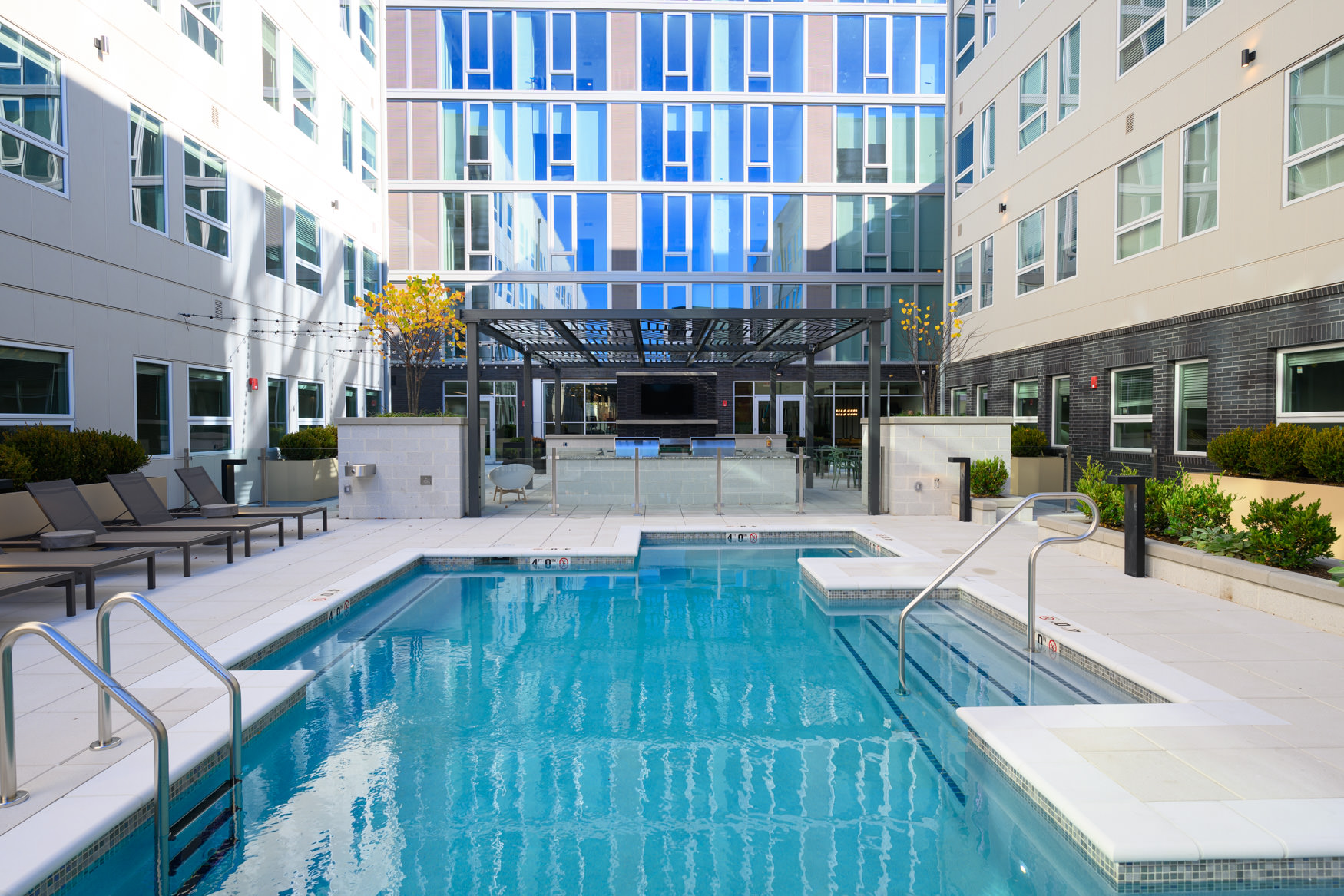 Best High-Rise Apartments in Wilmington pool