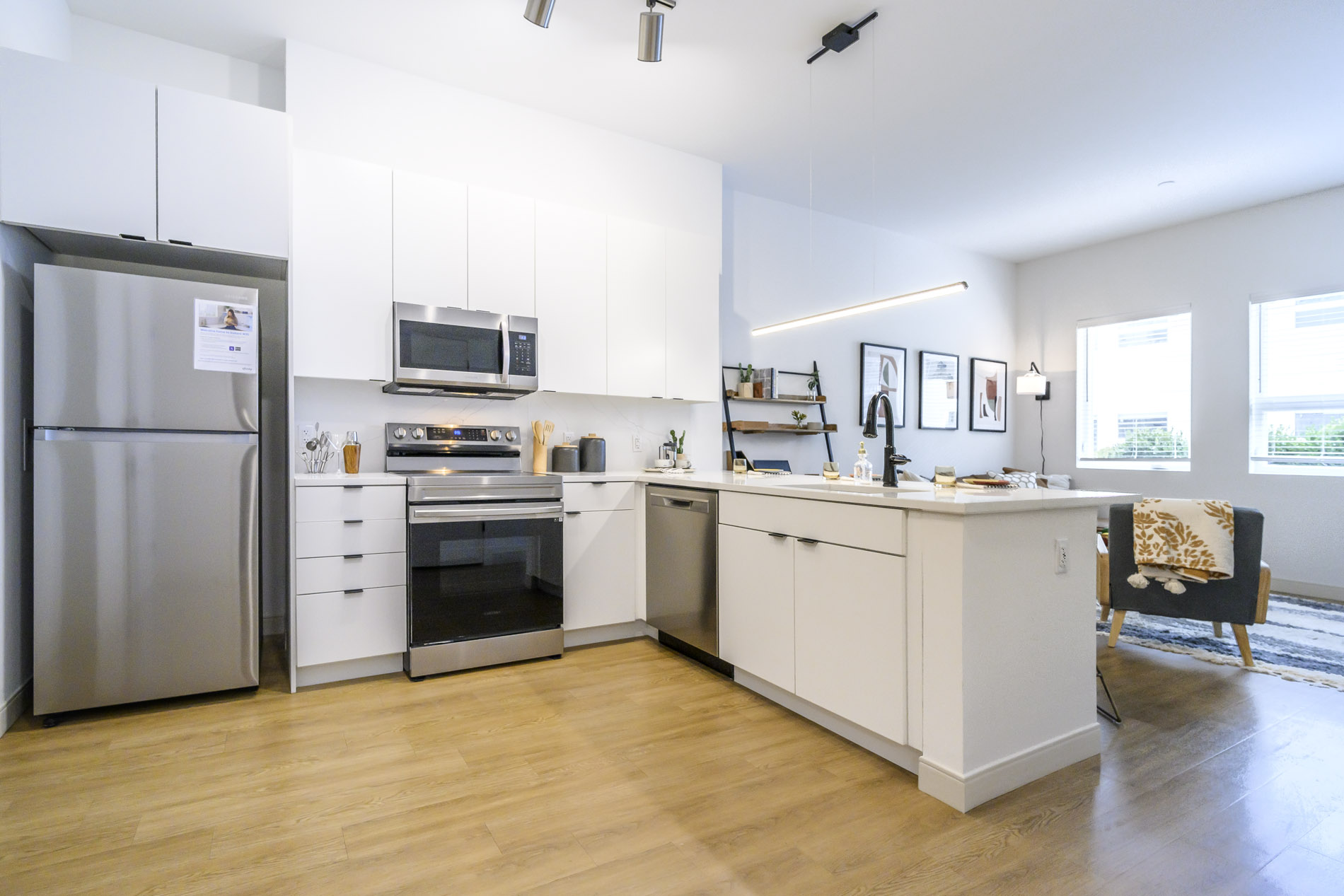 Best High-Rise Apartments in Wilmington kitchen